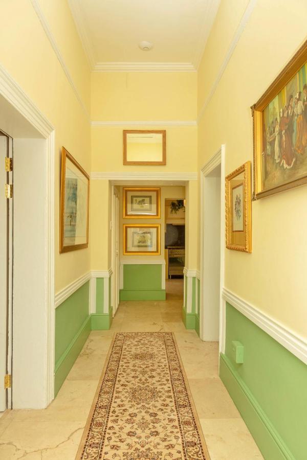 Amina Boutique Bed & Breakfast *